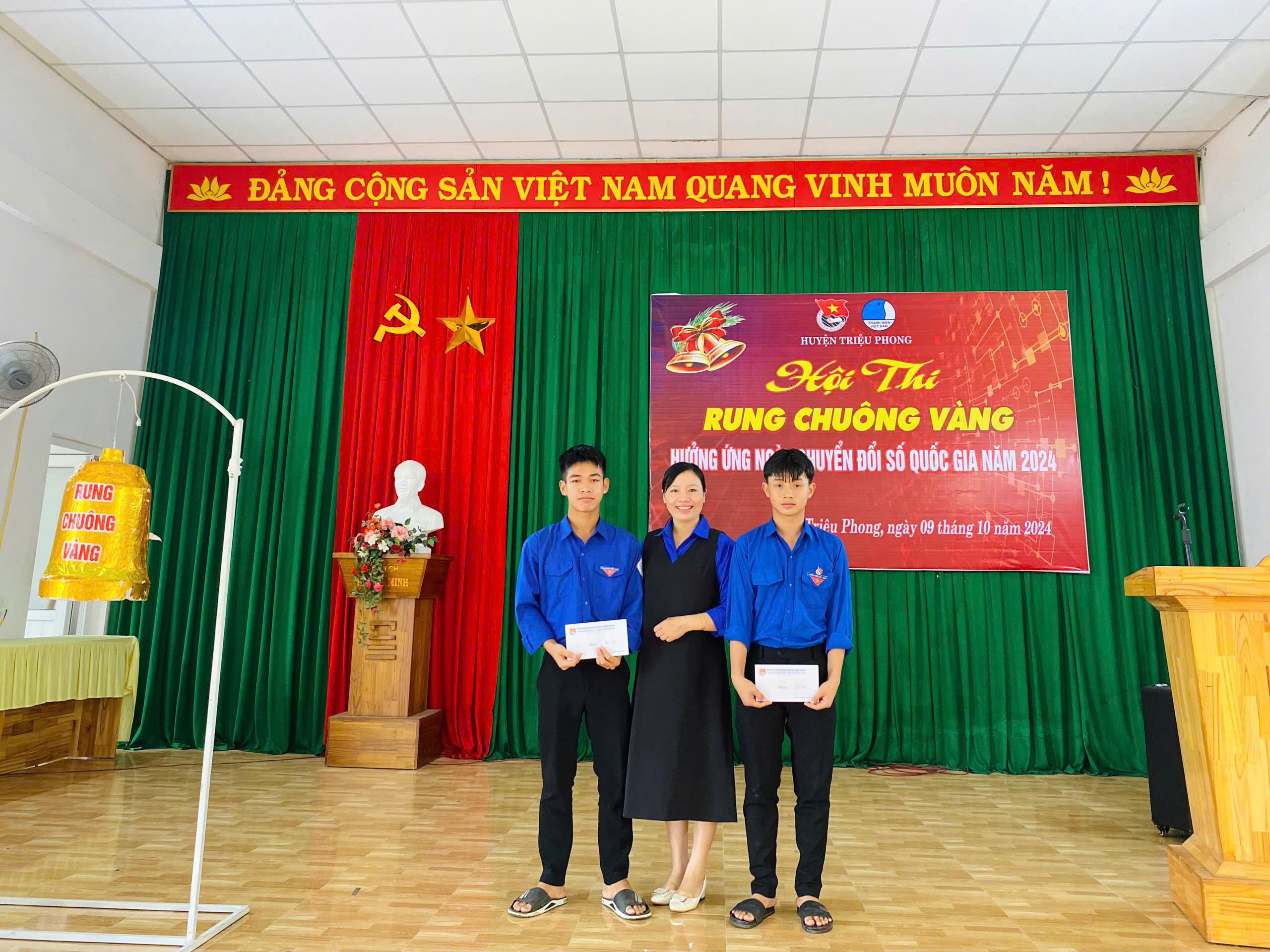 SÂN CHƠI RUNG CHUÔNG VÀNG HƯỞNG ỨNG NGÀY CHUYỂN ĐỔI SÔ